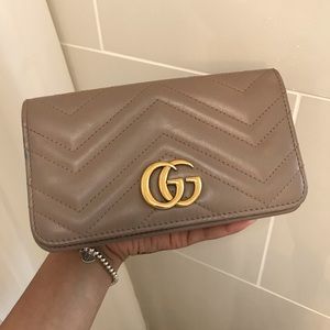 🔴🔴SOLD🔴🔴 AUTHENTIC GUCCI MARMONT CROSSBODY/WOC